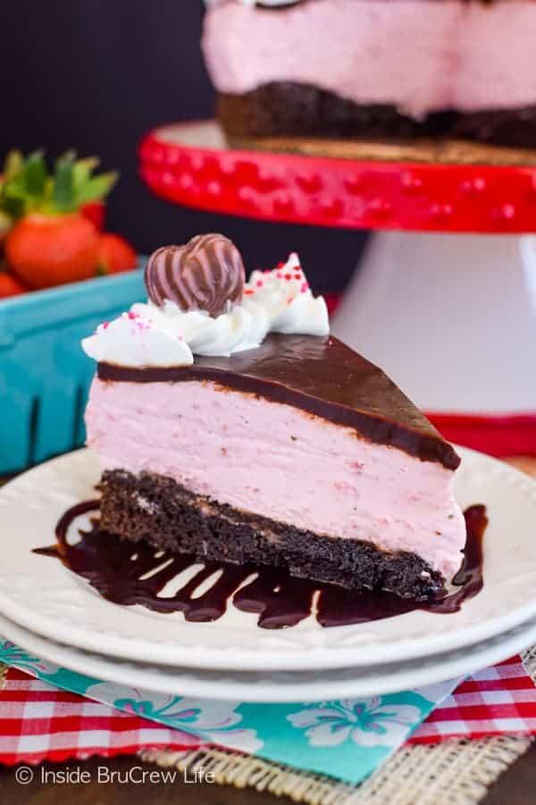 Strawberry-Mousse-Brownie-Cake-29-1